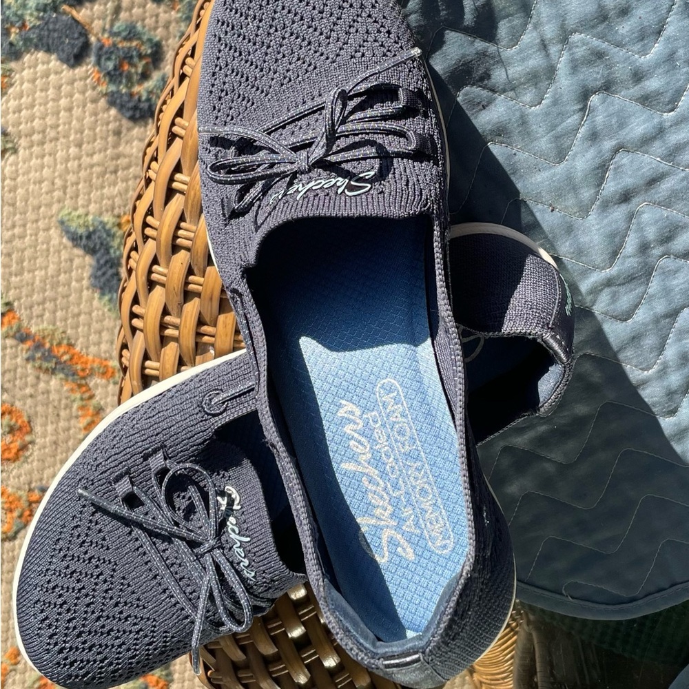 SKECHERS AIR COOLED MEMORY FOAM Newbury St. Slip On Sneaker size 7 - Picture 5 of 5